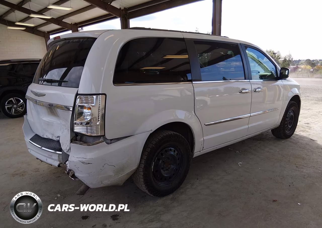 2016 Chrysler Town & Country Touring VIN:2C4RC1BG0GR120895 - 4