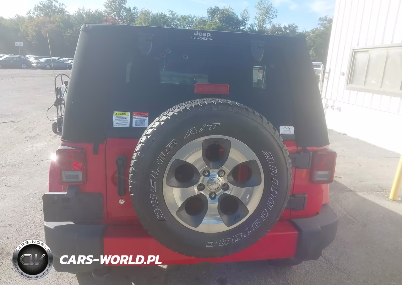 2017 Jeep Wrangler Unlimited Sahara VIN:1C4BJWEG6HL724185 - 16