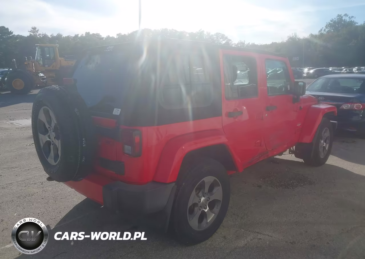 2017 Jeep Wrangler Unlimited Sahara VIN:1C4BJWEG6HL724185 - 4