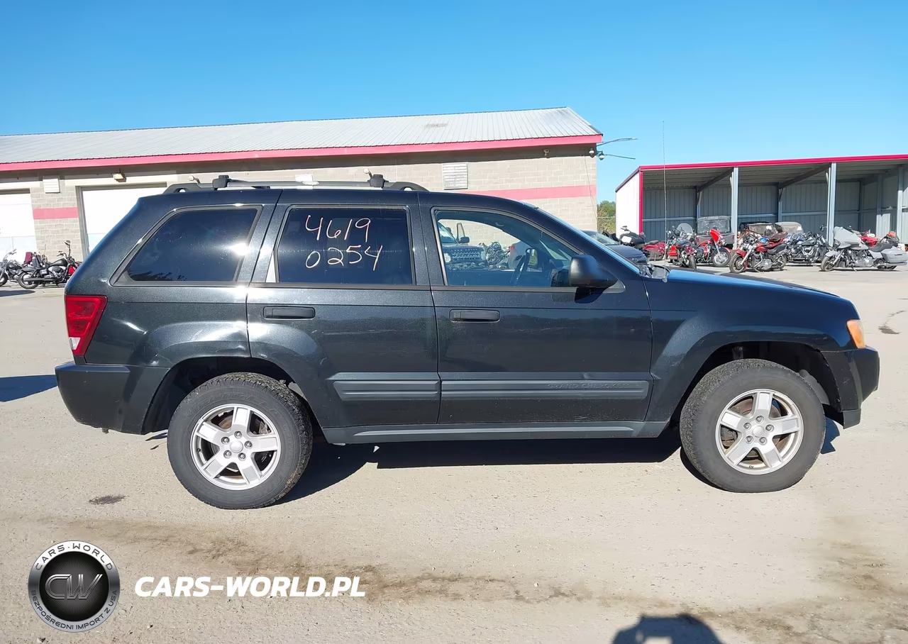 2005 Jeep Grand Cherokee Laredo VIN:1J4GR48K65C560171 - 14