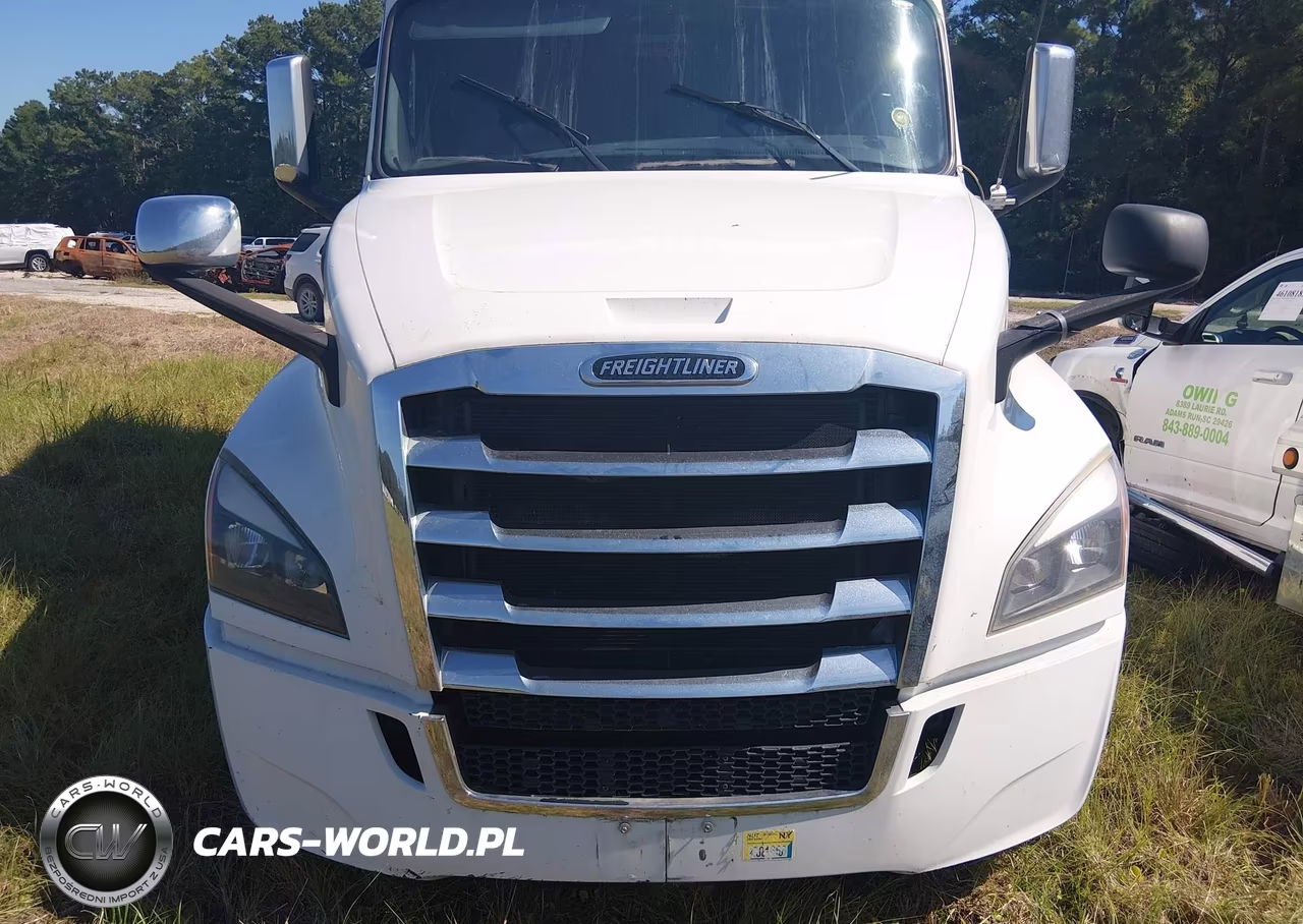 2020 Freightliner New Cascadia 126 VIN:1FUJHHDR9LLKT3133 - 10