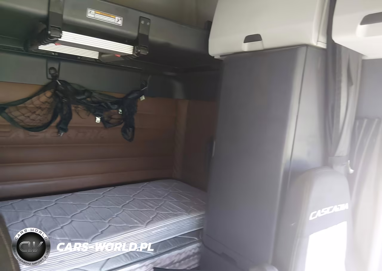 2020 Freightliner New Cascadia 126 VIN:1FUJHHDR9LLKT3133 - 15