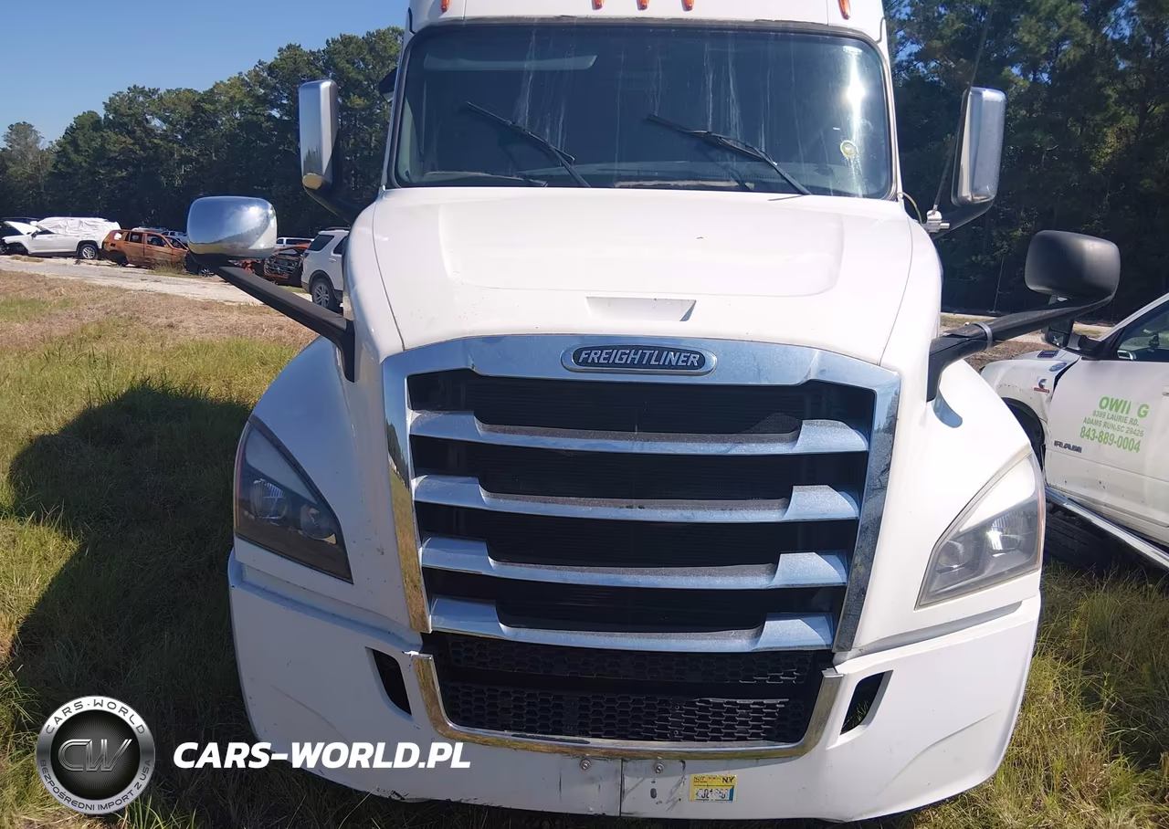 2020 Freightliner New Cascadia 126 VIN:1FUJHHDR9LLKT3133 - 9