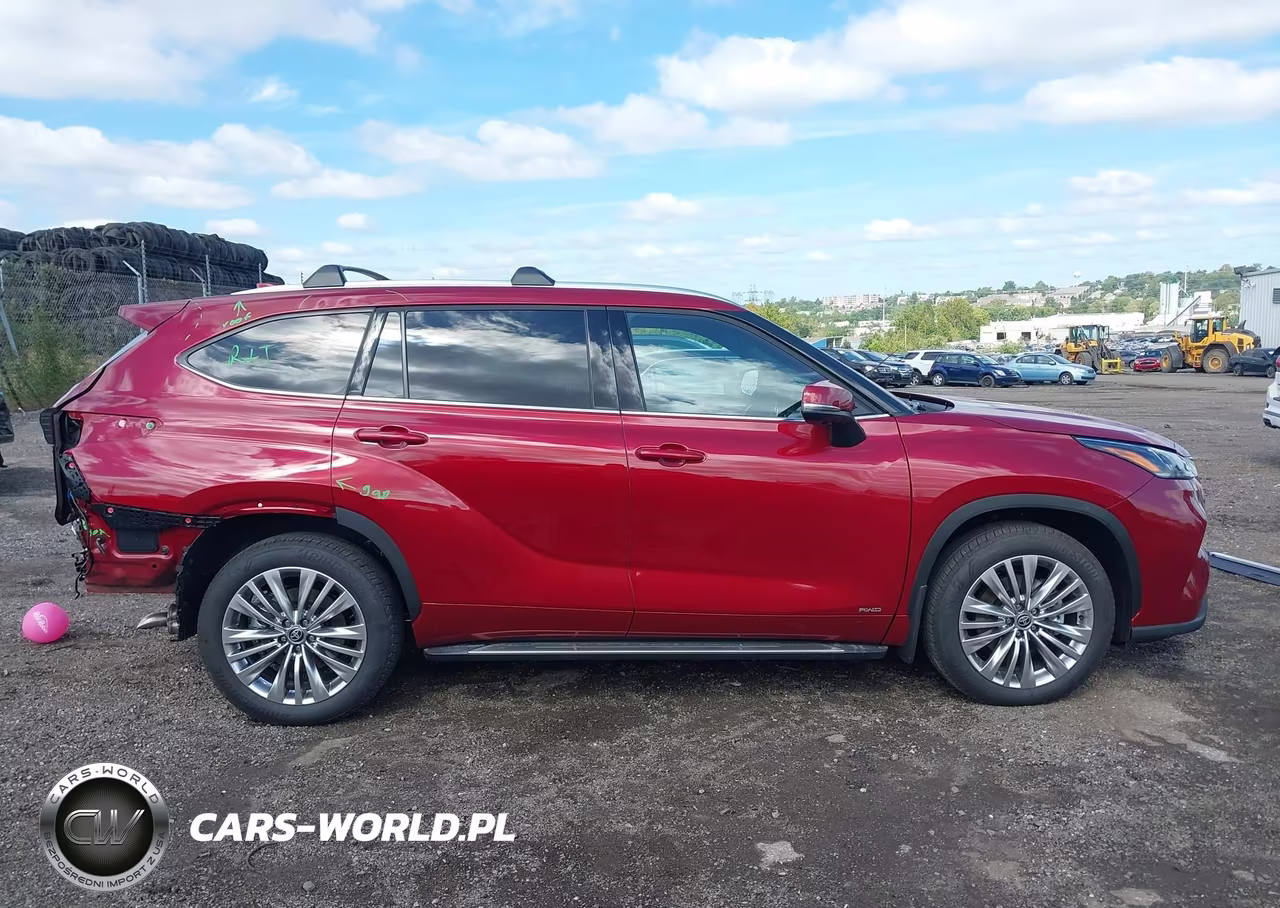 2026 Toyota Highlander Hybrid Platinum VIN:5TDEBRCH9TS722736 - 13