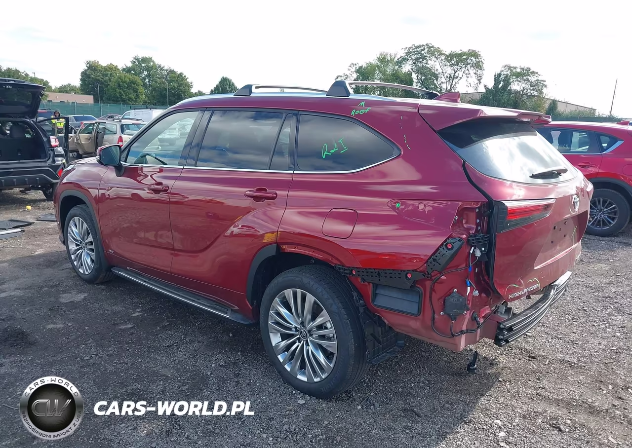 2026 Toyota Highlander Hybrid Platinum VIN:5TDEBRCH9TS722736 - 3