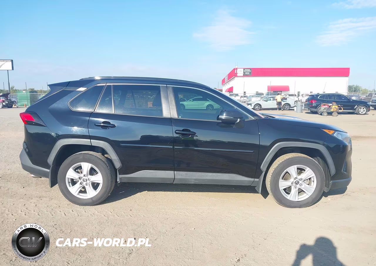 2021 Toyota Rav4 Xle VIN:2T3W1RFV1MC142407 - 13