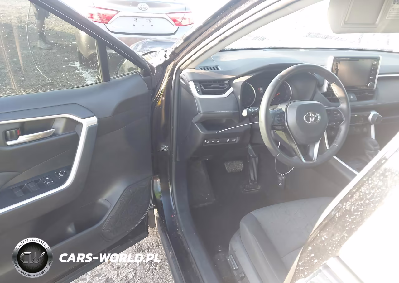 2021 Toyota Rav4 Xle VIN:2T3W1RFV1MC142407 - 17