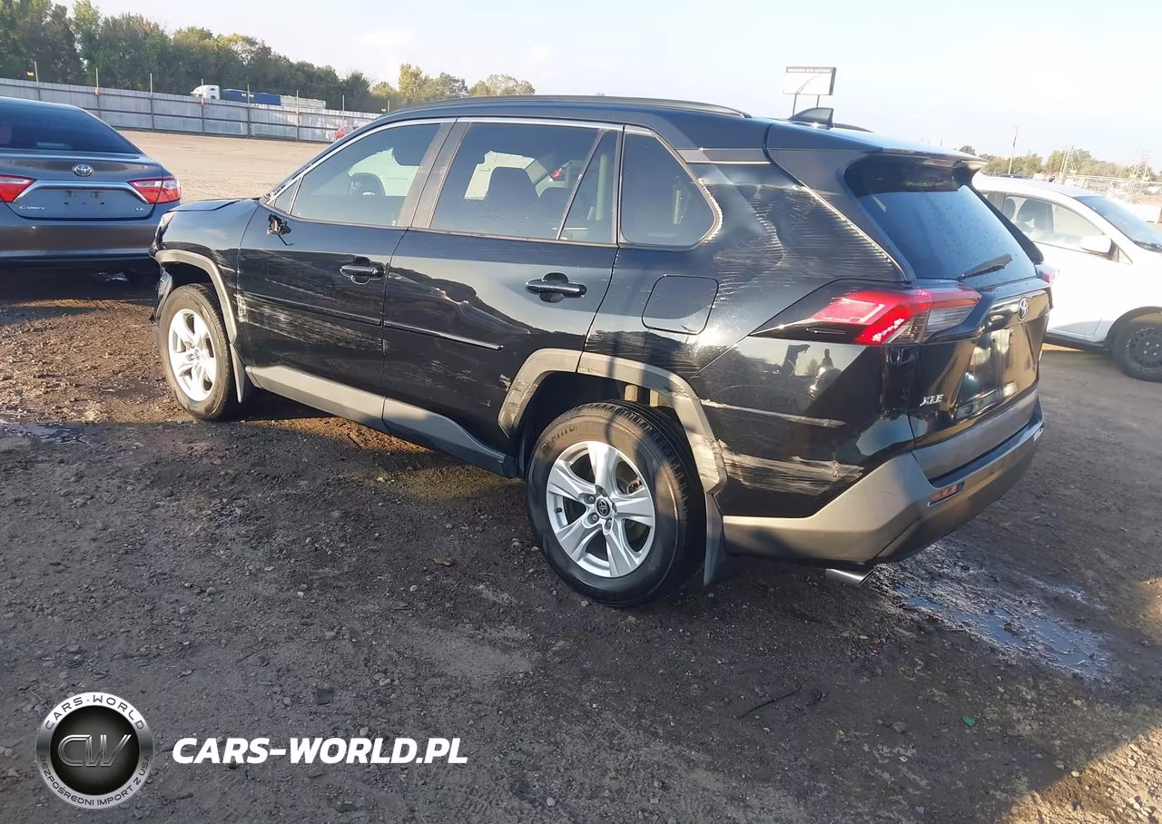 2021 Toyota Rav4 Xle VIN:2T3W1RFV1MC142407 - 3