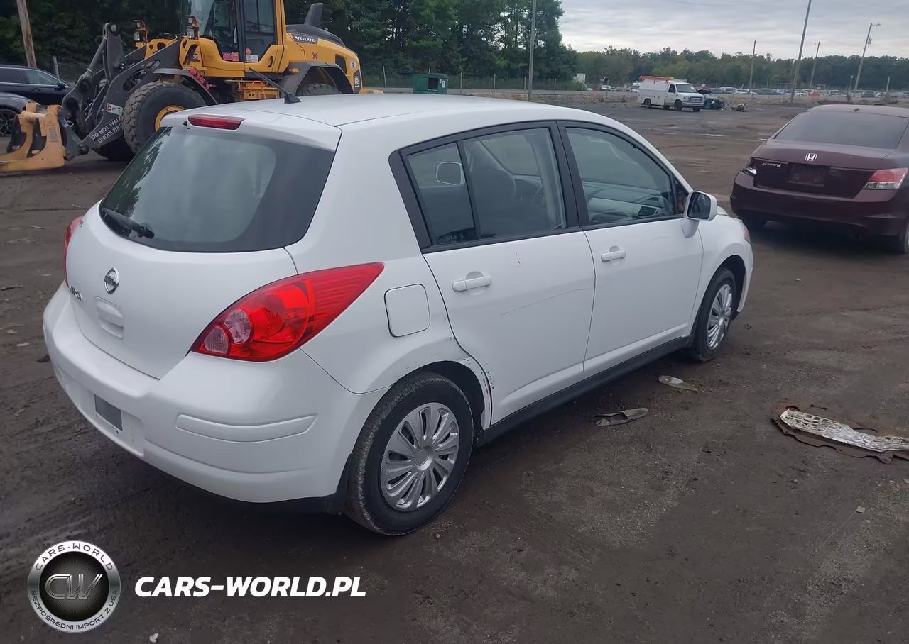 2011 Nissan Versa 1.8S VIN:3N1BC1CP2BL426831 - 4