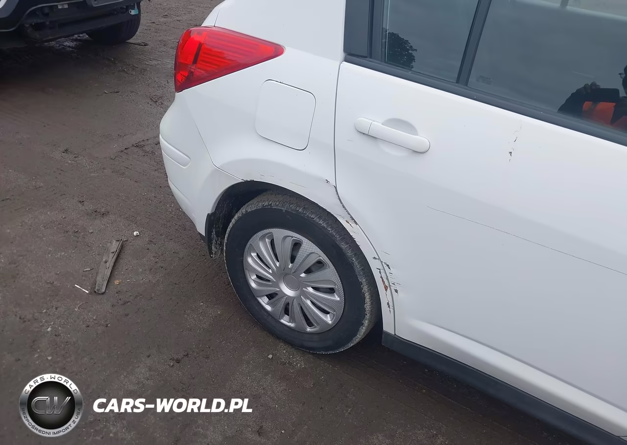 2011 Nissan Versa 1.8S VIN:3N1BC1CP2BL426831 - 6