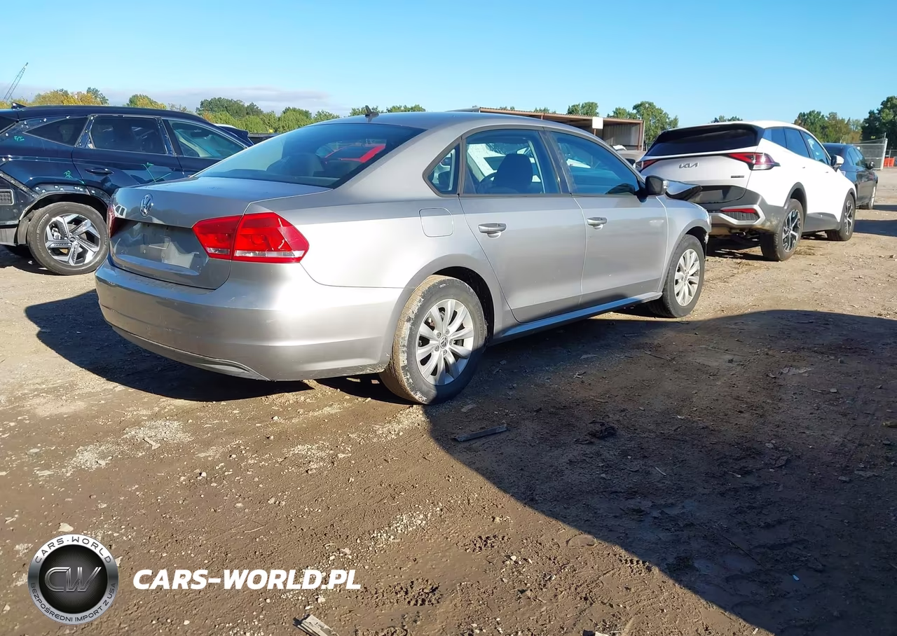 2012 Volkswagen Passat 2.5L S VIN:1VWAP7A37CC078311 - 4
