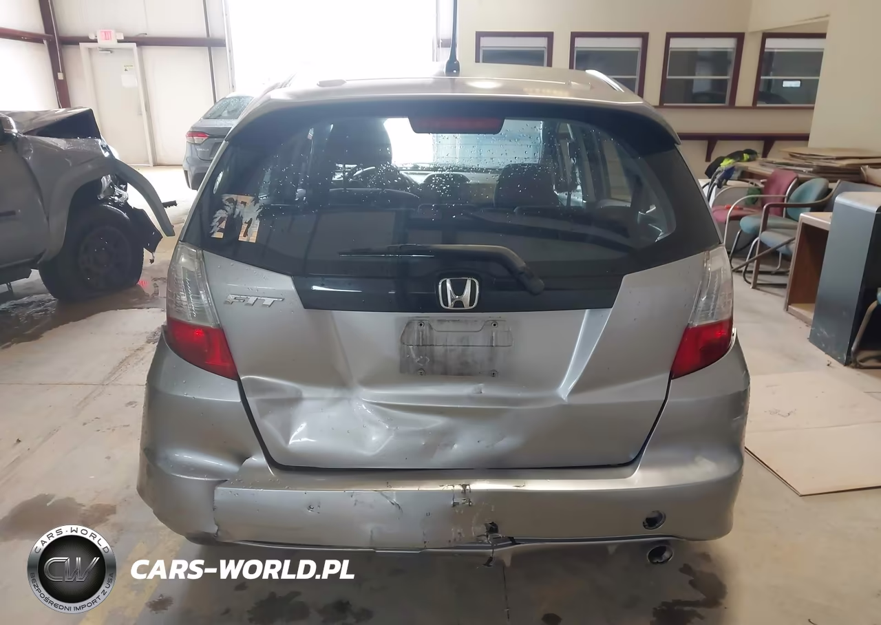 2009 Honda Fit Sport VIN:JHMGE88629S040703 - 16