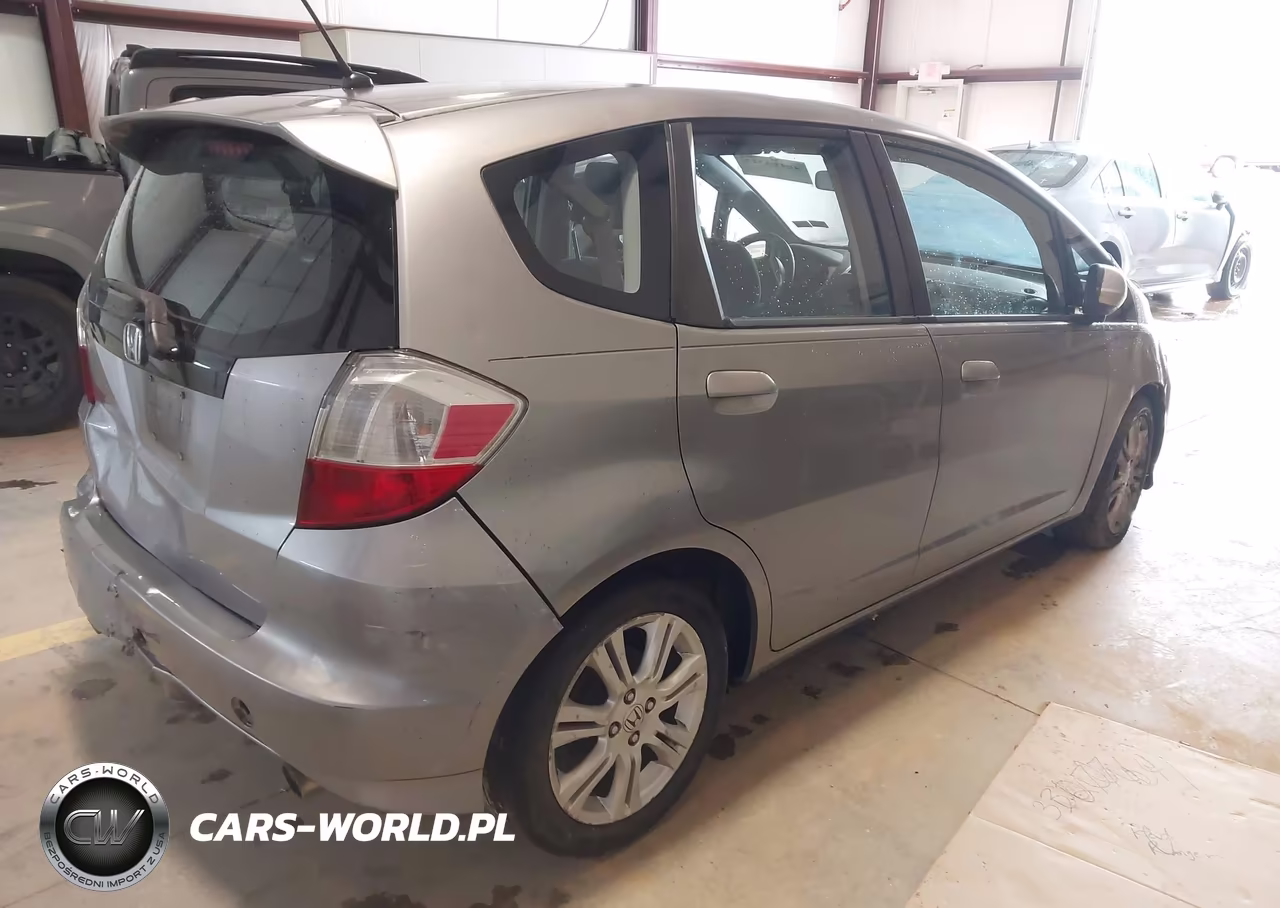 2009 Honda Fit Sport VIN:JHMGE88629S040703 - 4