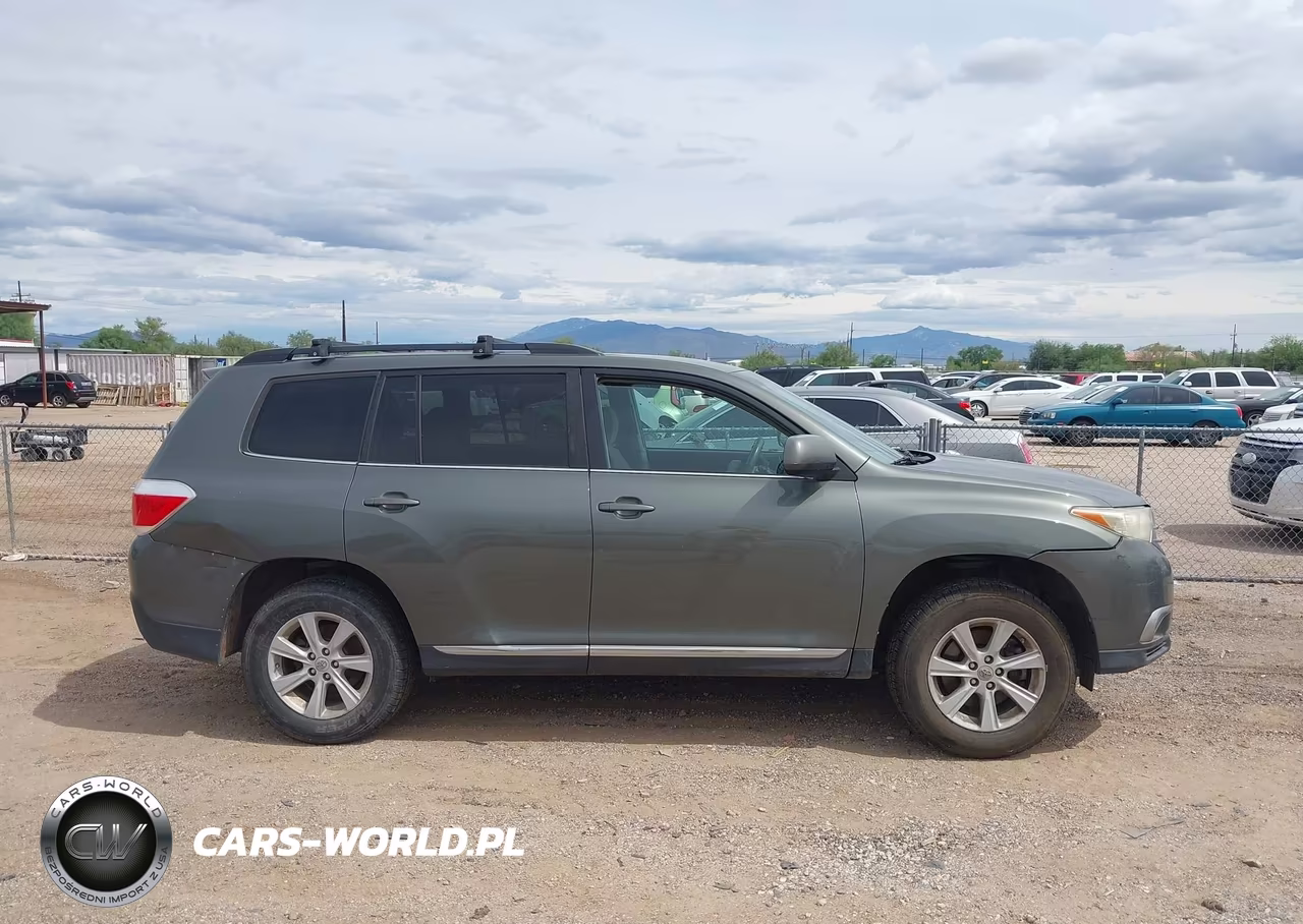 2012 Toyota Highlander Base V6 VIN:5TDBK3EH6CS154040 - 13
