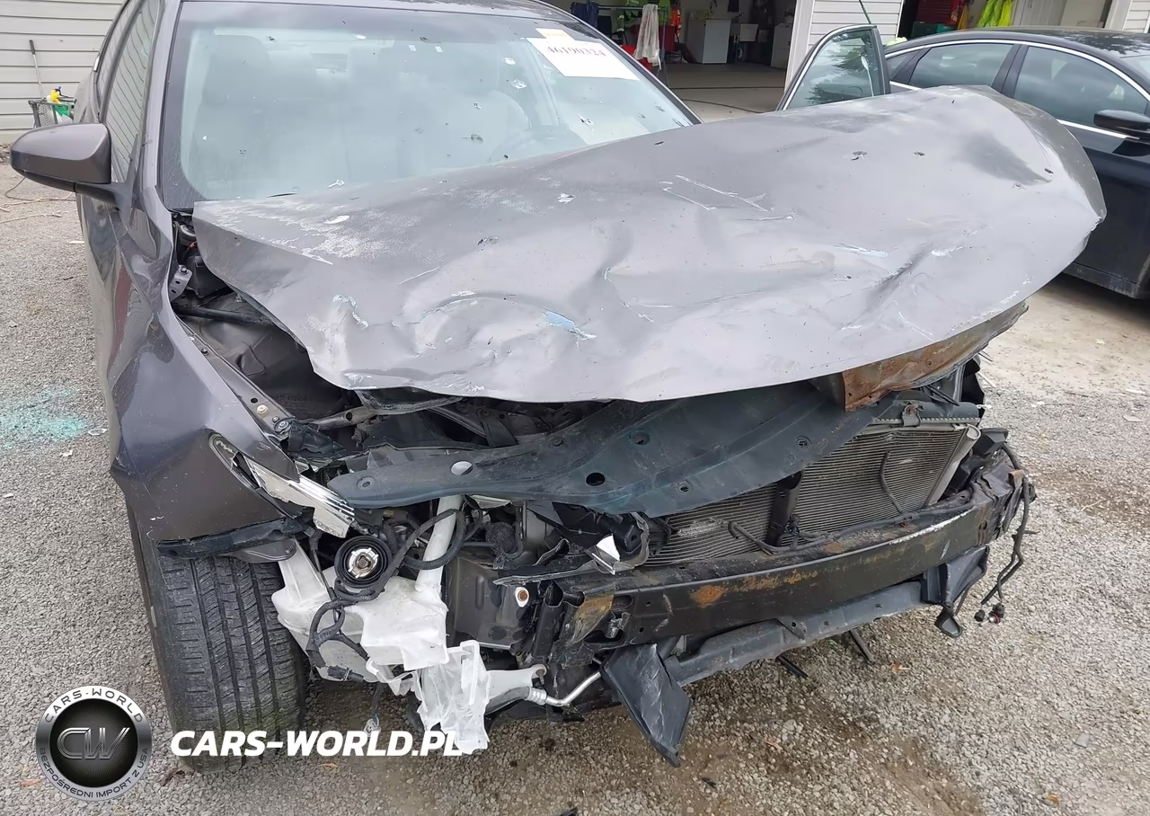 2015 Toyota Camry Le VIN:4T1BF1FK6FU960846 - 17