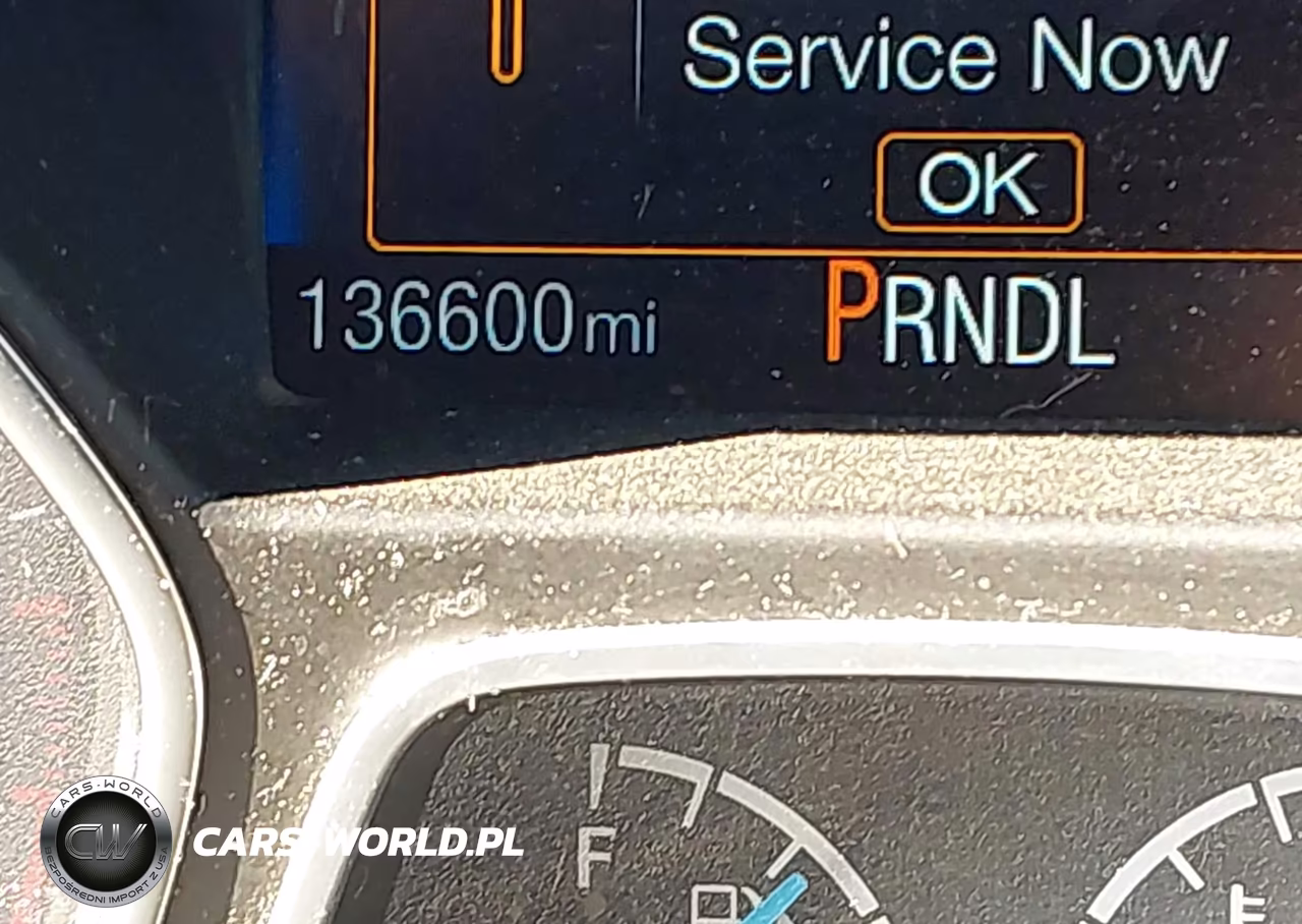 2018 Ford Focus S VIN:1FADP3E25JL318565 - 15
