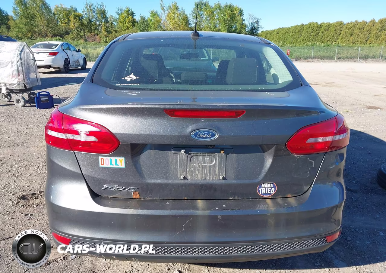 2018 Ford Focus S VIN:1FADP3E25JL318565 - 16