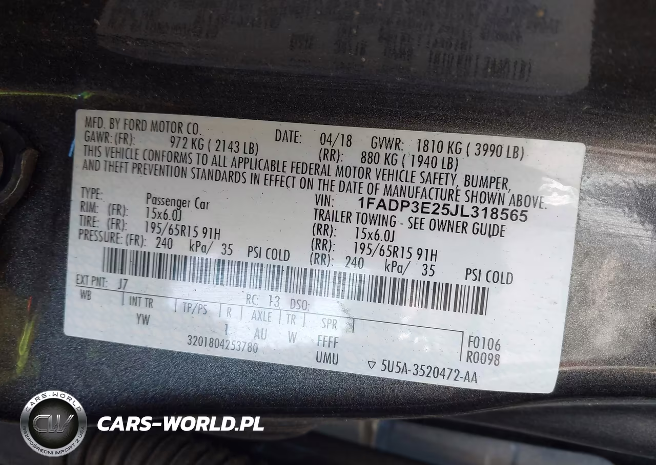 2018 Ford Focus S VIN:1FADP3E25JL318565 - 9