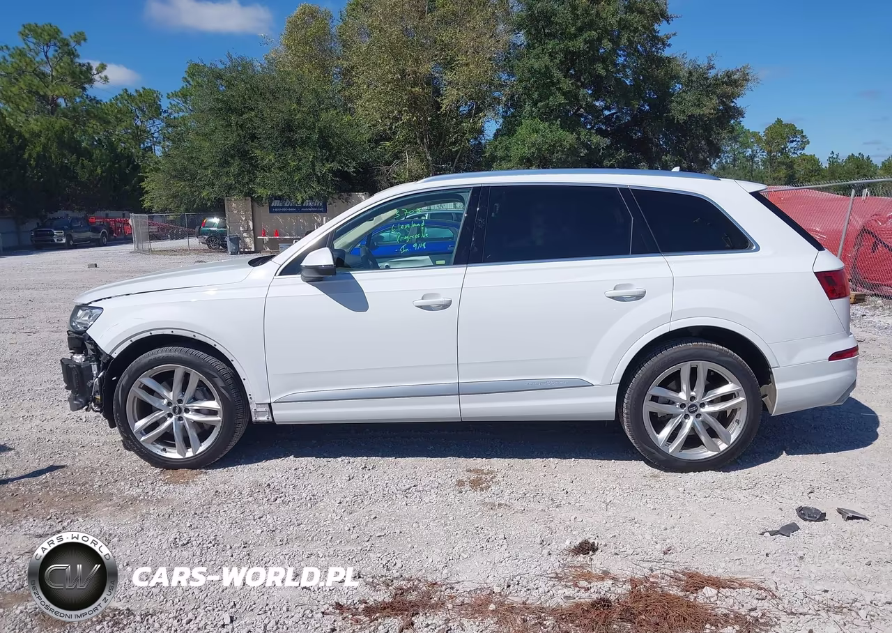 2018 Audi Q7 3.0T Premium VIN:WA1VAAF77JD029268 - 15