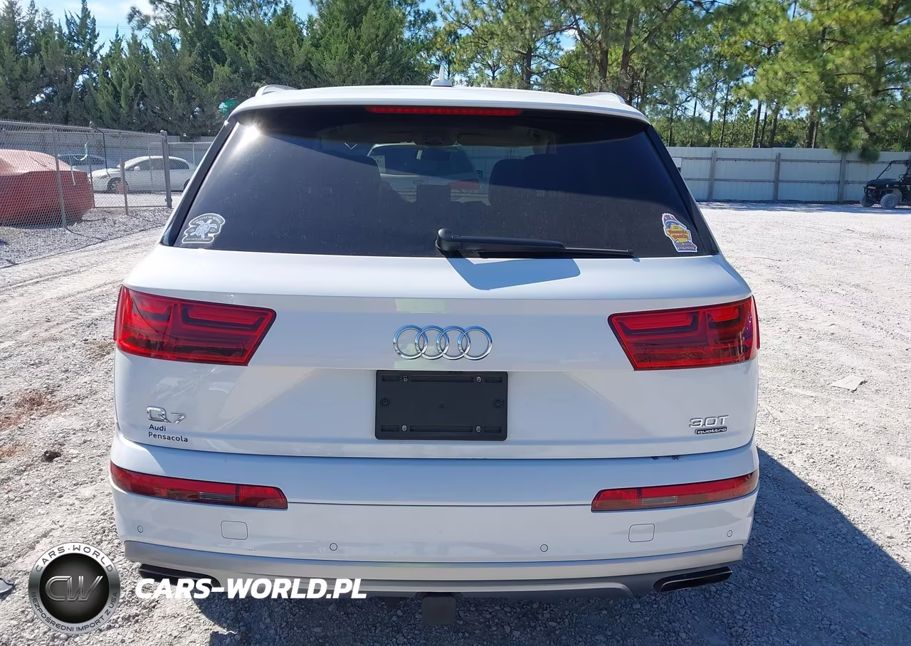 2018 Audi Q7 3.0T Premium VIN:WA1VAAF77JD029268 - 17