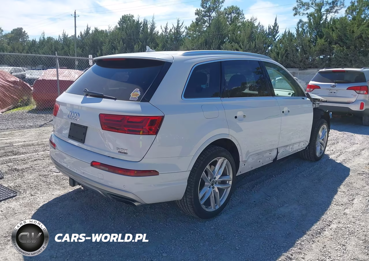 2018 Audi Q7 3.0T Premium VIN:WA1VAAF77JD029268 - 4