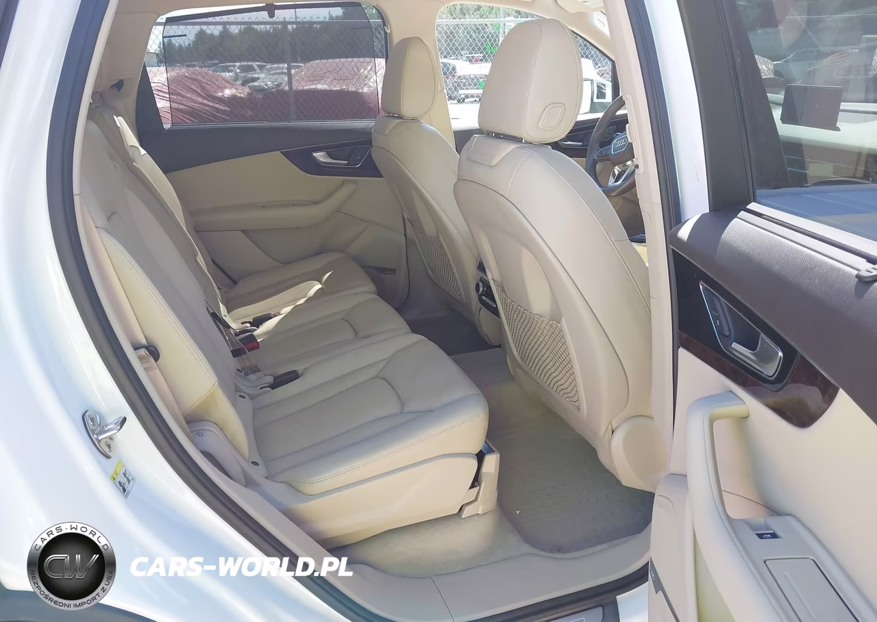 2018 Audi Q7 3.0T Premium VIN:WA1VAAF77JD029268 - 8