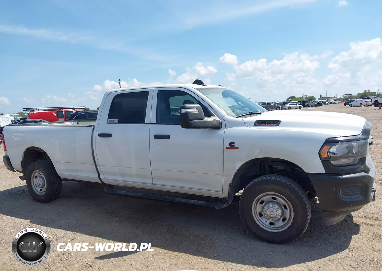 2023 Ram 2500 Tradesman 4X4 8' Box VIN:3C6UR5HL2PG652716 - 13