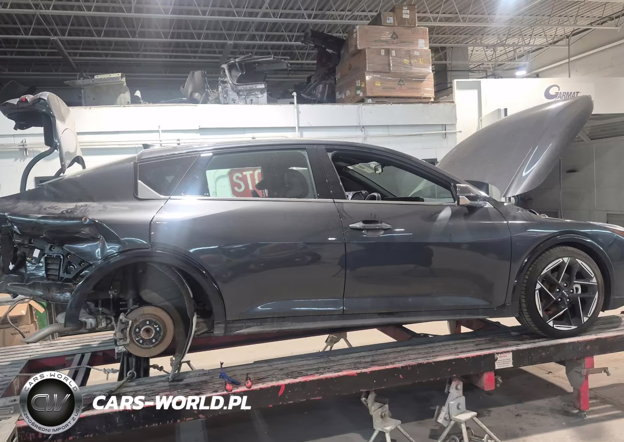2025 Kia K4 Gt-Line VIN:3KPFW4DE4SE196752 - 13