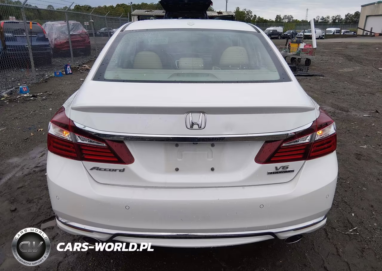 2017 Honda Accord Touring V6 VIN:1HGCR3F92HA033065 - 17
