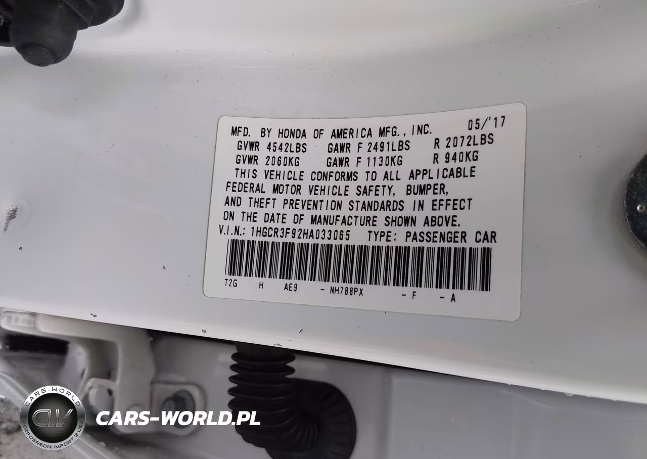 2017 Honda Accord Touring V6 VIN:1HGCR3F92HA033065 - 9