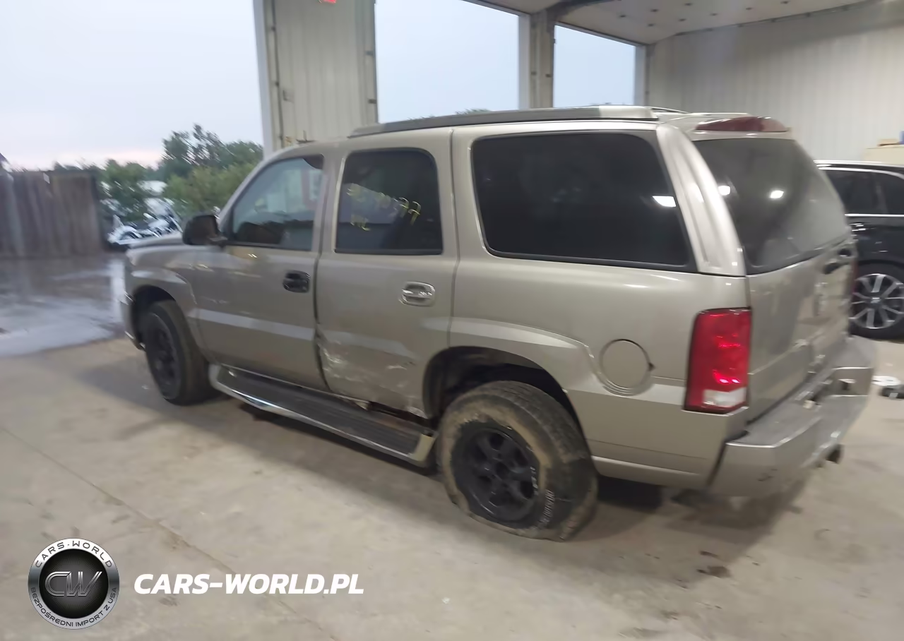 2002 Cadillac Escalade Standard VIN:1GYEK63N72R203843 - 3