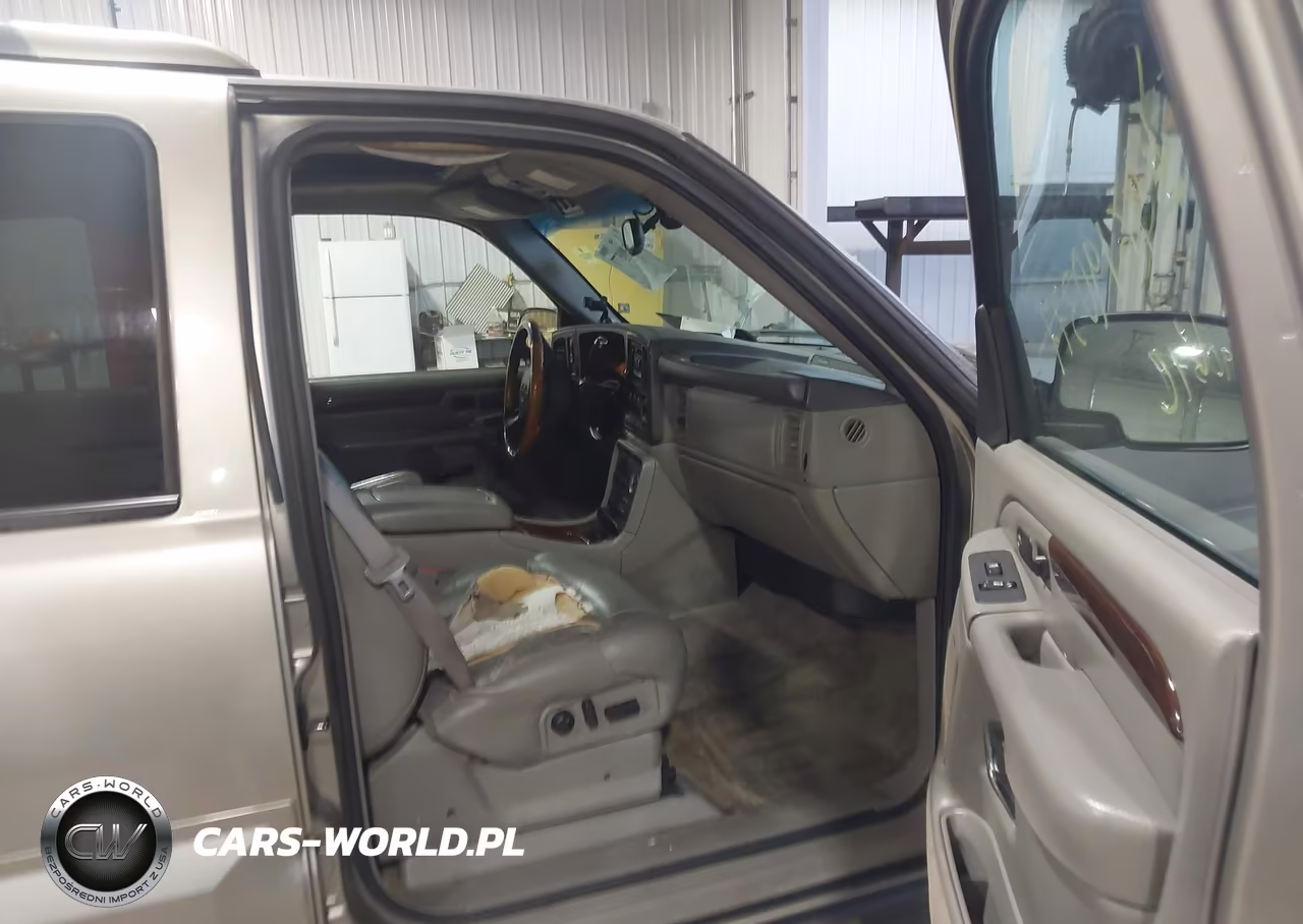 2002 Cadillac Escalade Standard VIN:1GYEK63N72R203843 - 5