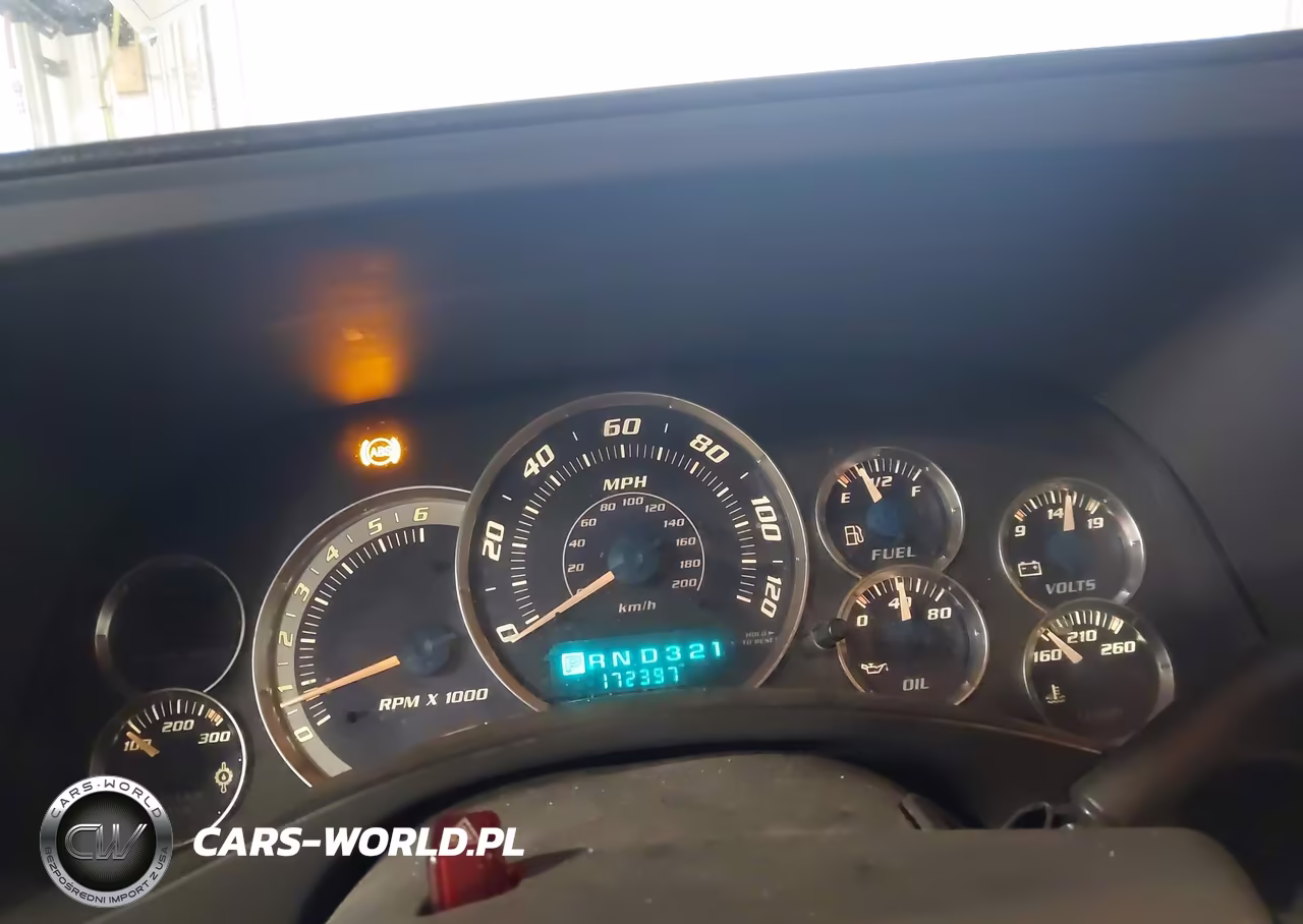 2002 Cadillac Escalade Standard VIN:1GYEK63N72R203843 - 7