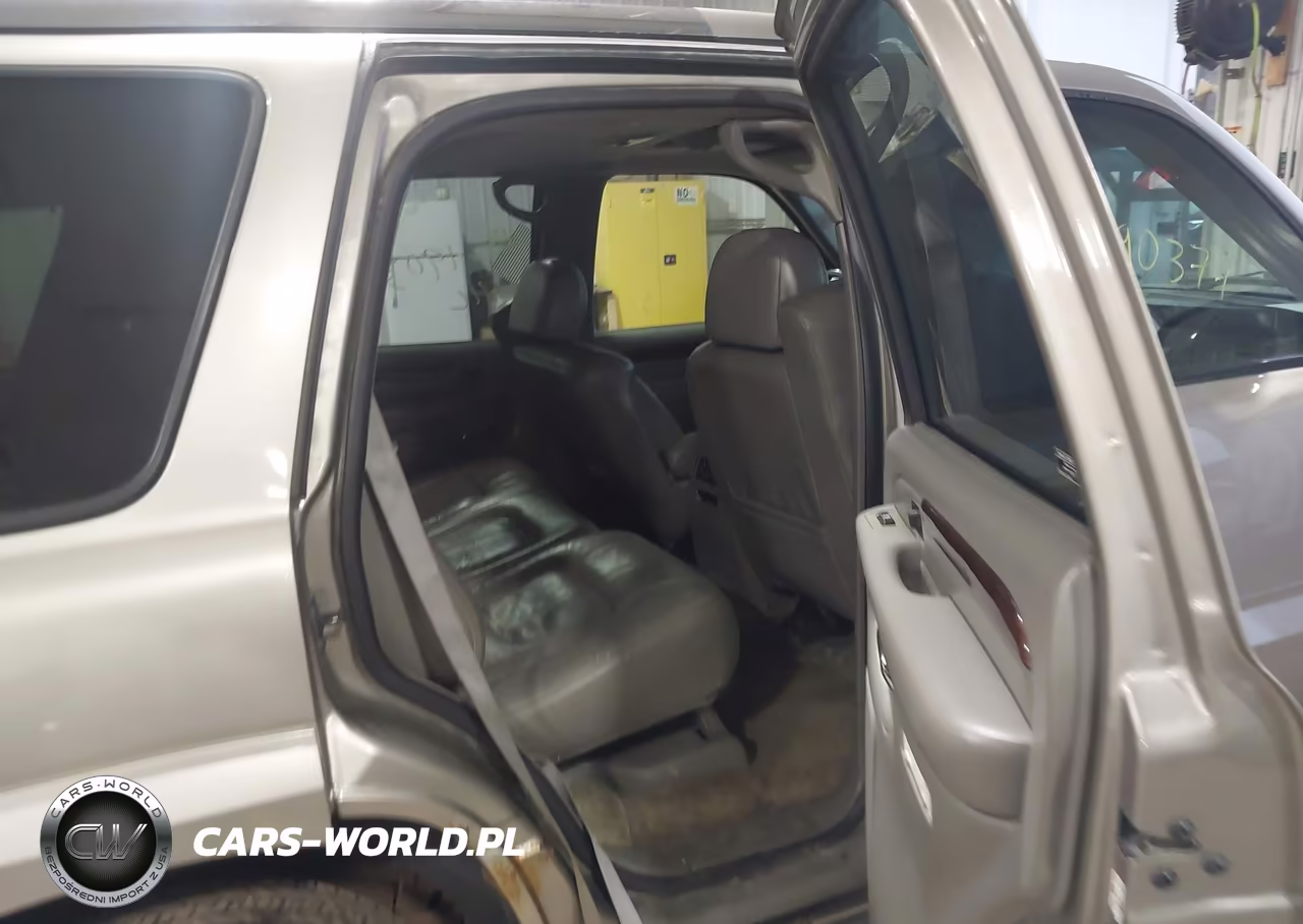 2002 Cadillac Escalade Standard VIN:1GYEK63N72R203843 - 8