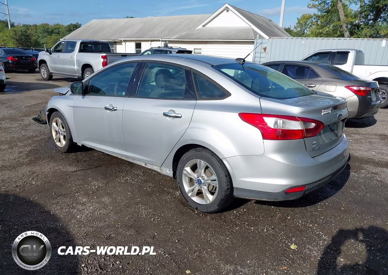 2013 Ford Focus Se VIN:1FADP3F27DL360271 - 3
