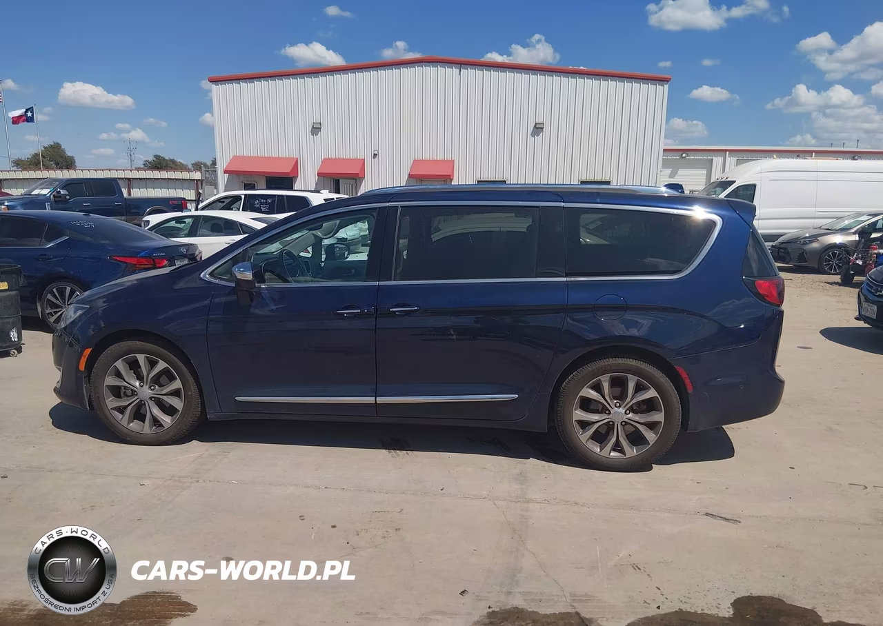 2017 Chrysler Pacifica Limited VIN:2C4RC1GG7HR602886 - 14