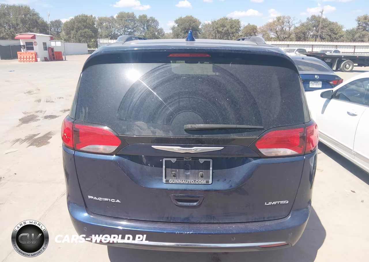 2017 Chrysler Pacifica Limited VIN:2C4RC1GG7HR602886 - 16