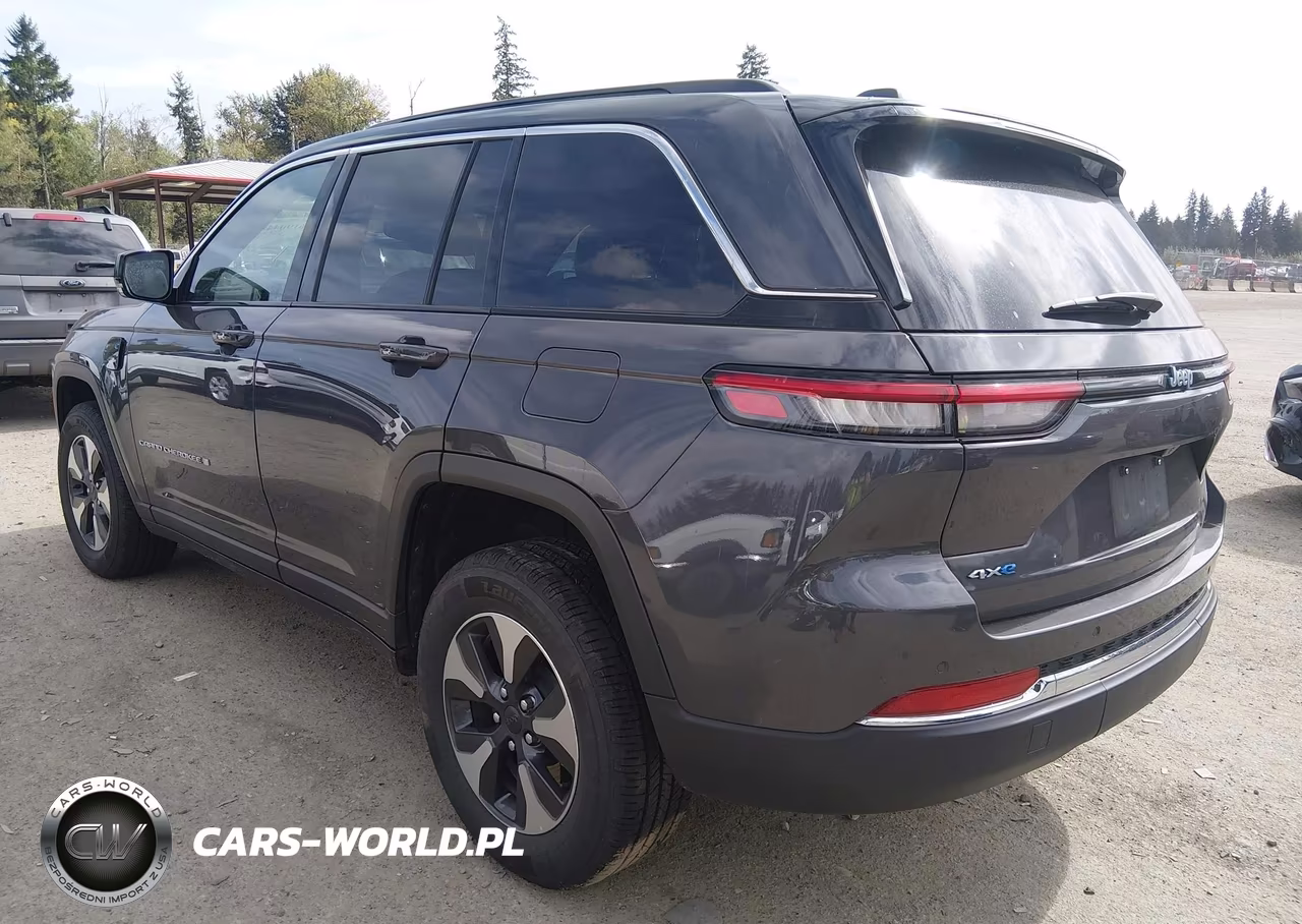 2024 Jeep Grand Cherokee 4Xe VIN:1C4RJYB63RC132475 - 3