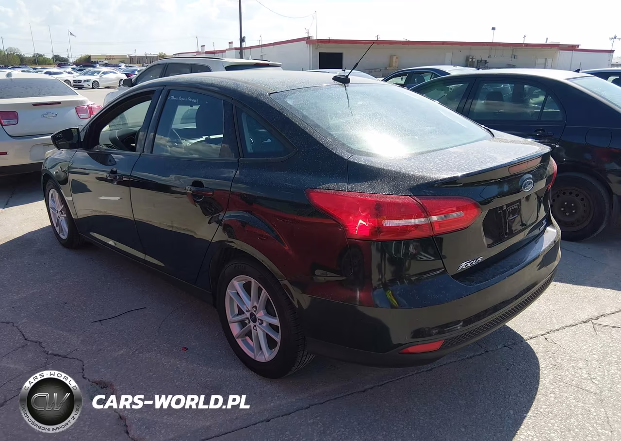 2015 Ford Focus Se VIN:1FADP3F24FL242889 - 3