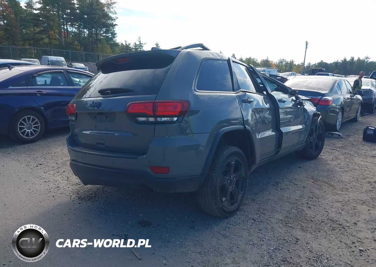 2020 Jeep Grand Cherokee Upland 4X4 VIN:1C4RJFAG9LC161985 - 4