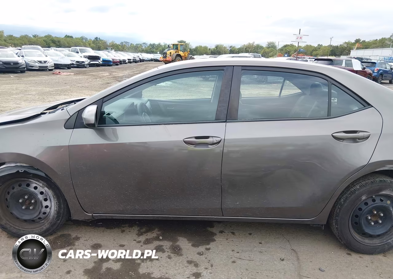 2019 Toyota Corolla Le VIN:2T1BURHE5KC142225 - 14