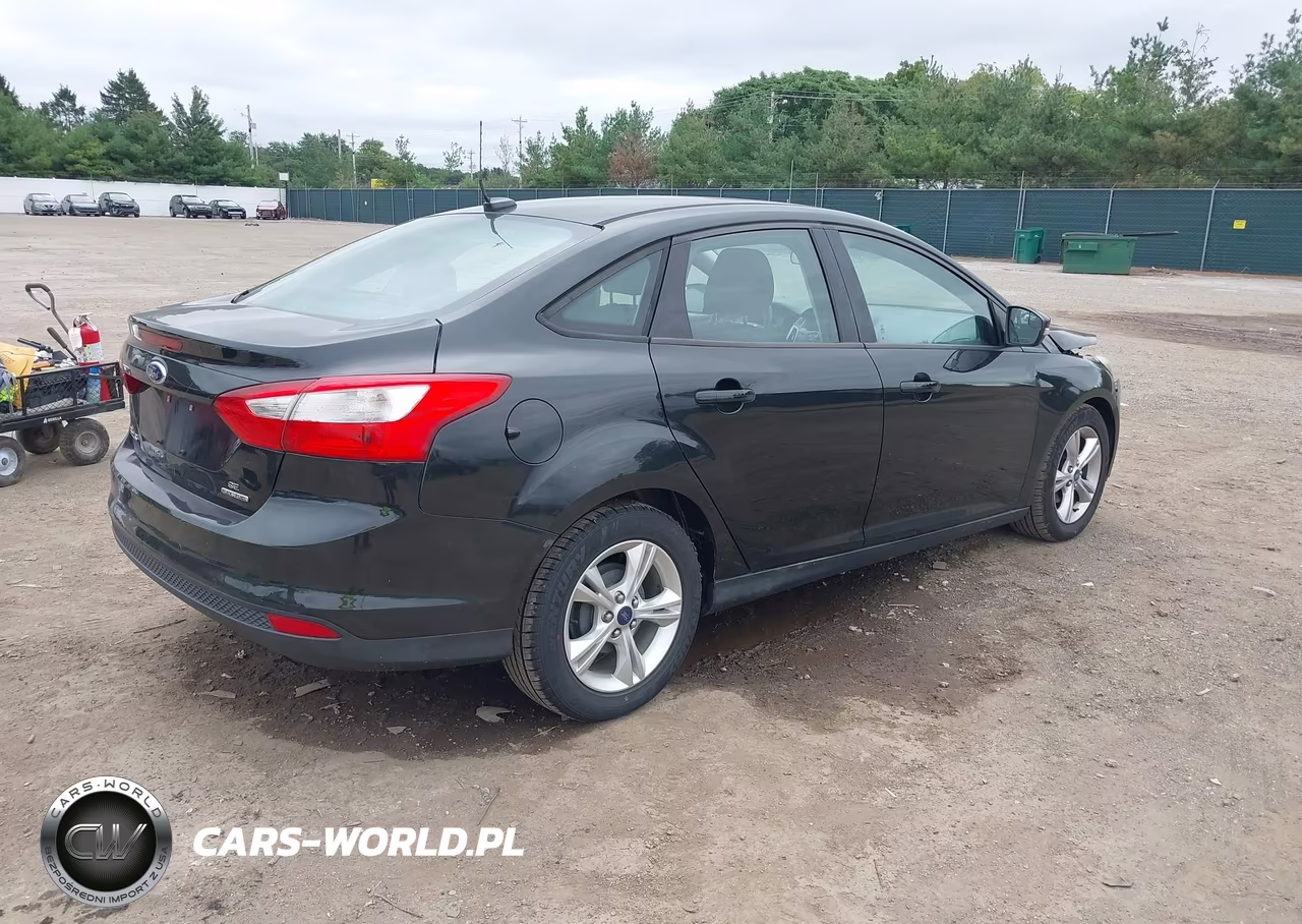 2013 Ford Focus Se VIN:1FADP3F29DL283094 - 4