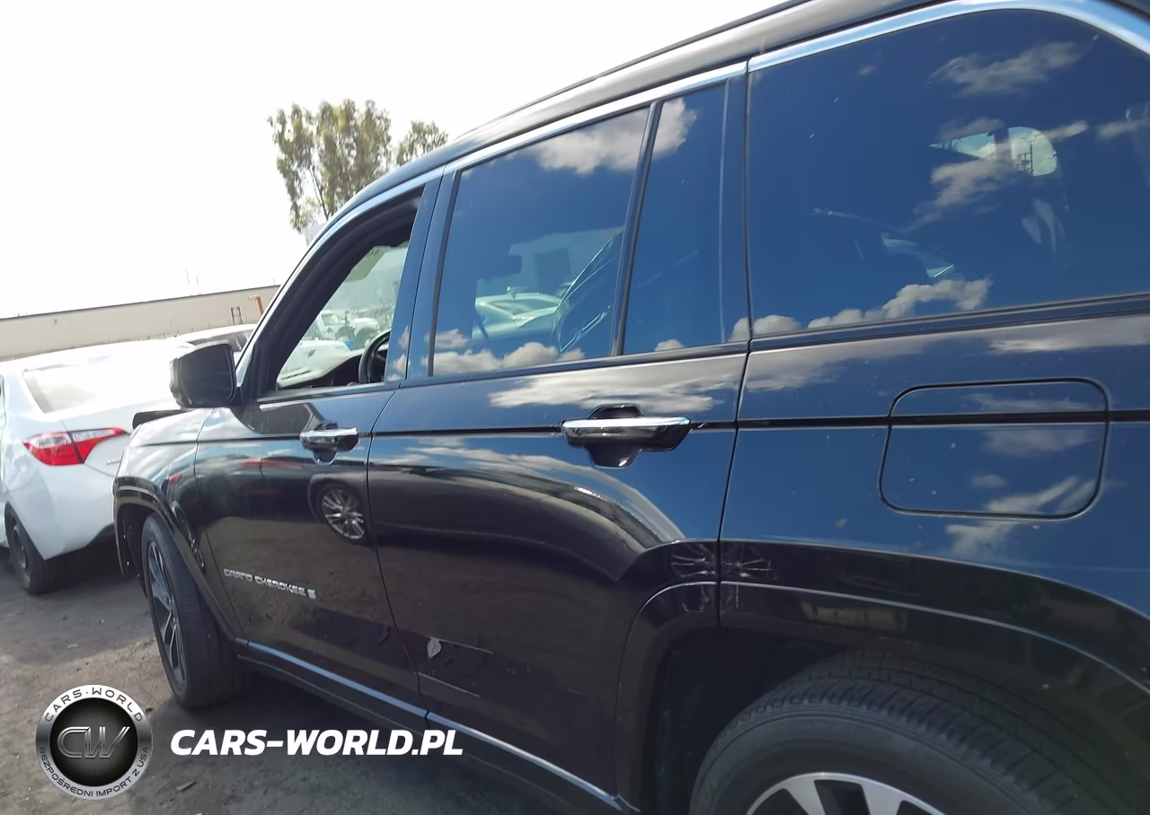 2022 Jeep Grand Cherokee Overland 4X4 VIN:1C4RJHDG3N8554099 - 14
