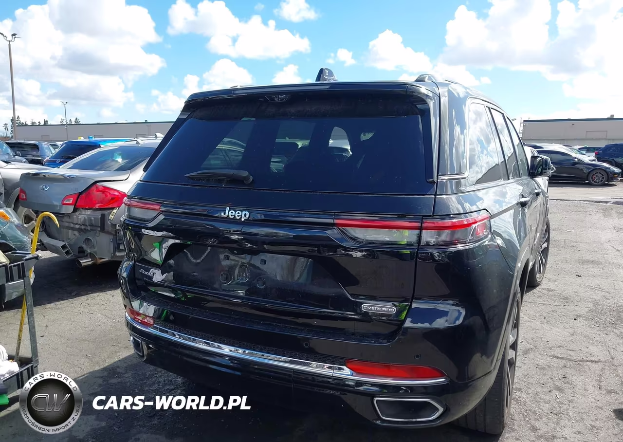 2022 Jeep Grand Cherokee Overland 4X4 VIN:1C4RJHDG3N8554099 - 16