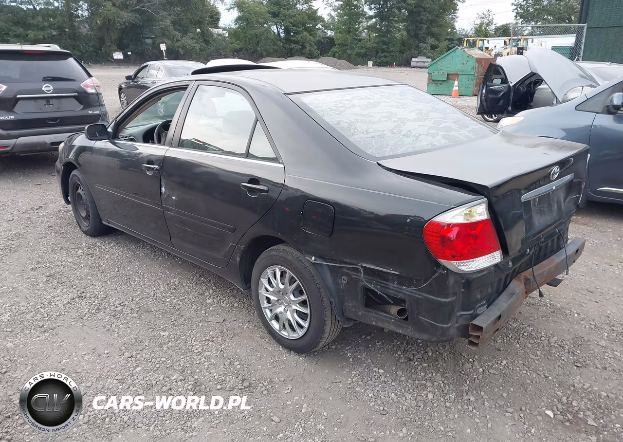 2005 Toyota Camry Le VIN:4T1BE30K65U592156 - 3