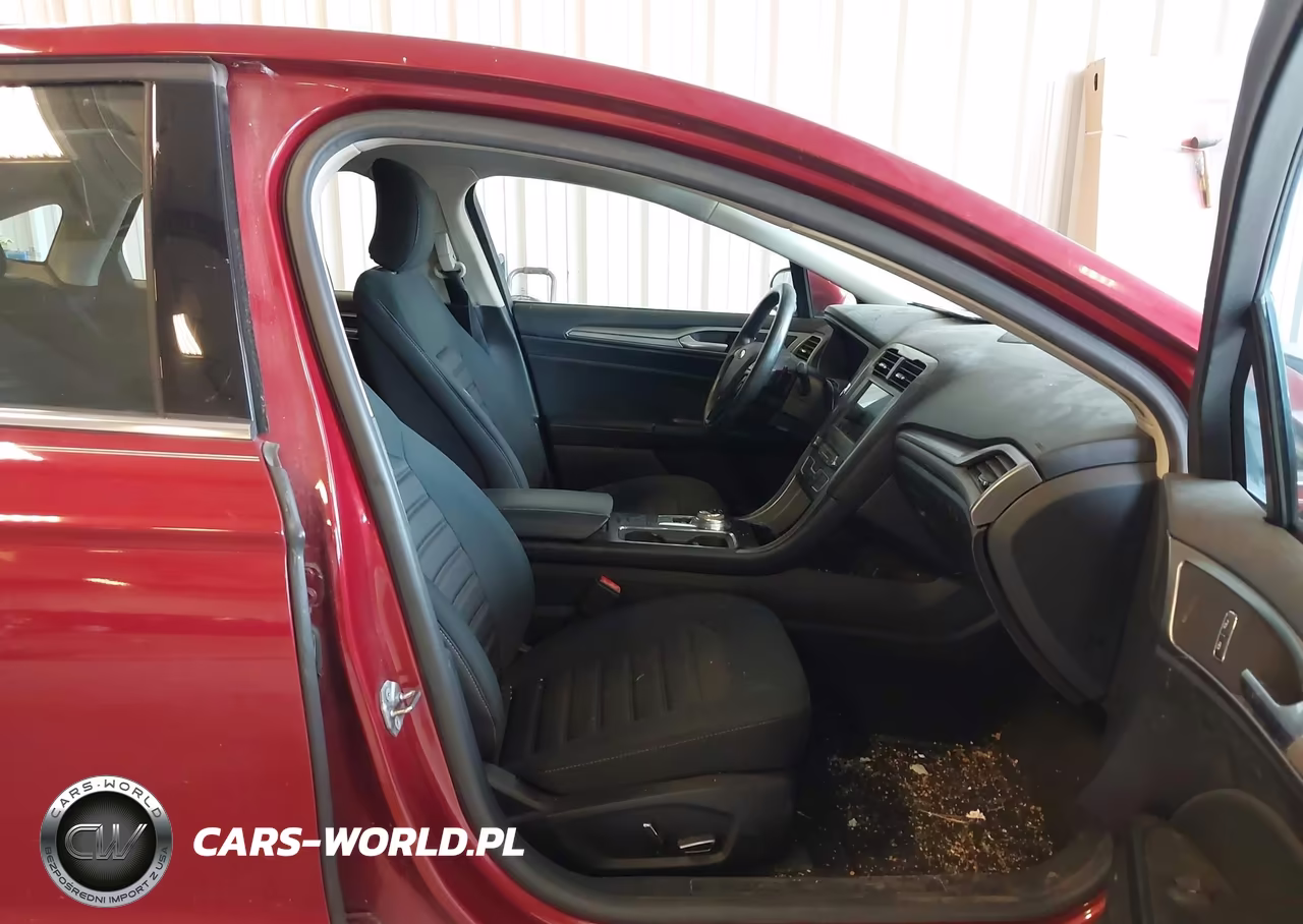 2018 Ford Fusion Se VIN:3FA6P0HDXJR217799 - 5