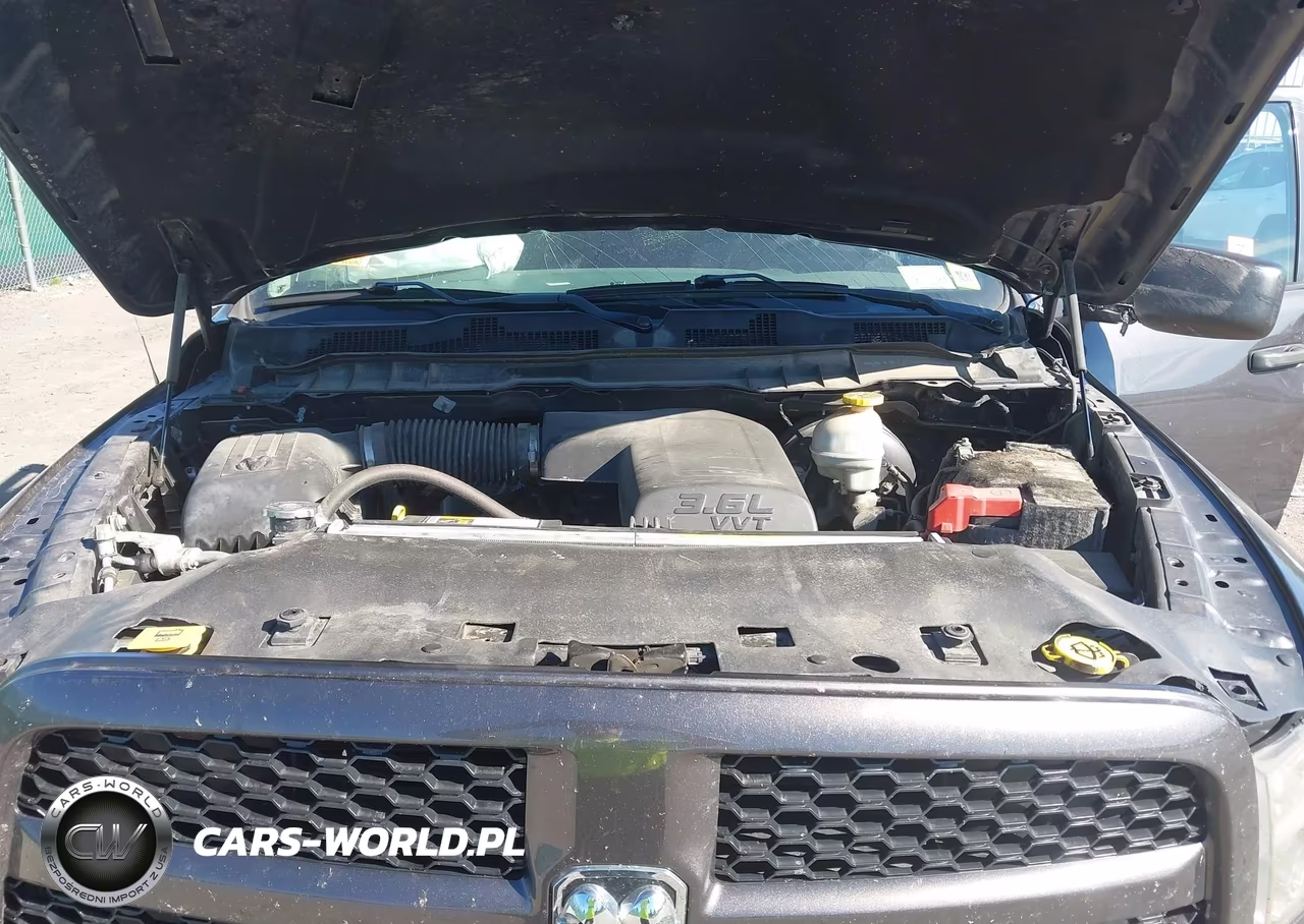 2018 Ram 1500 Express 4X4 6'4 Box VIN:1C6RR7FG9JS188993 - 10