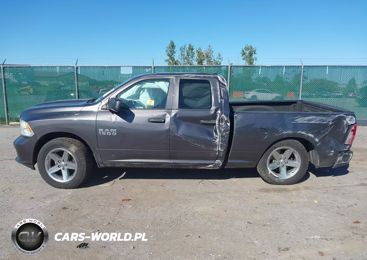 2018 Ram 1500 Express 4X4 6'4 Box VIN:1C6RR7FG9JS188993 - 14