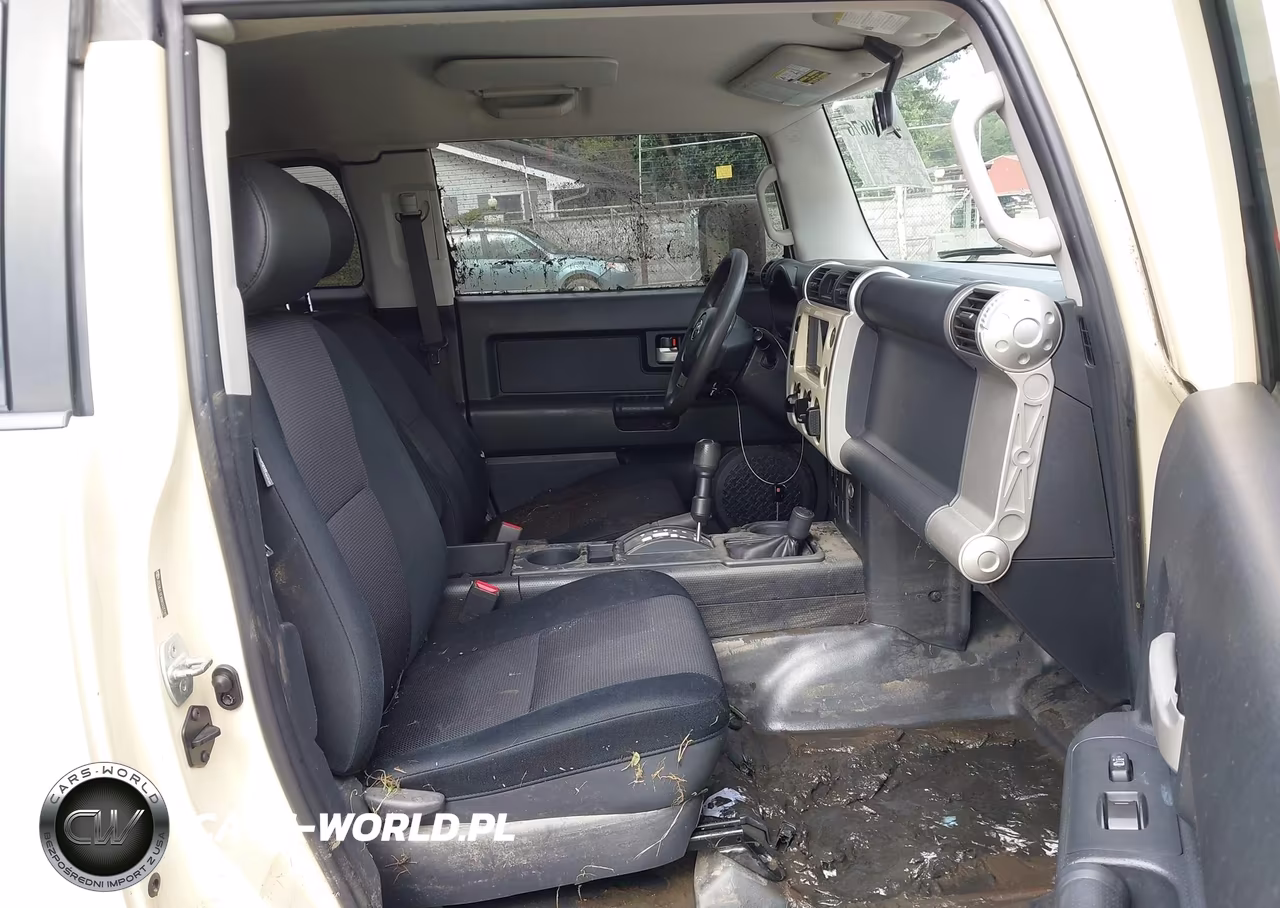 2008 Toyota Fj Cruiser VIN:JTEBU11FX8K033749 - 5