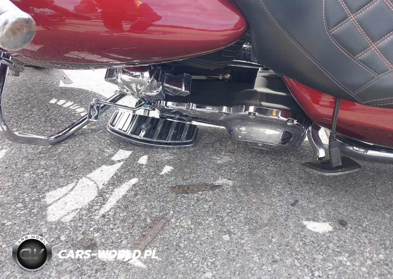 2009 Harley-Davidson Fltr VIN:1HD1FS41X9Y675482 - 9